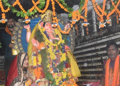 गणेश प्रतिमा। स्रोत: श्रद्धालु