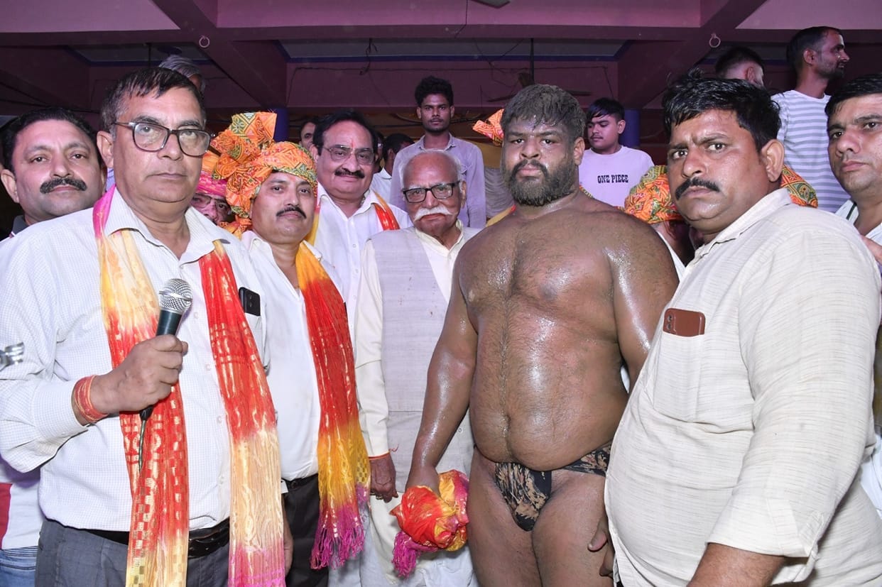 Shri Dauji Mela concludes with the 'Kali Samagri' ritual; massive crowds gather.