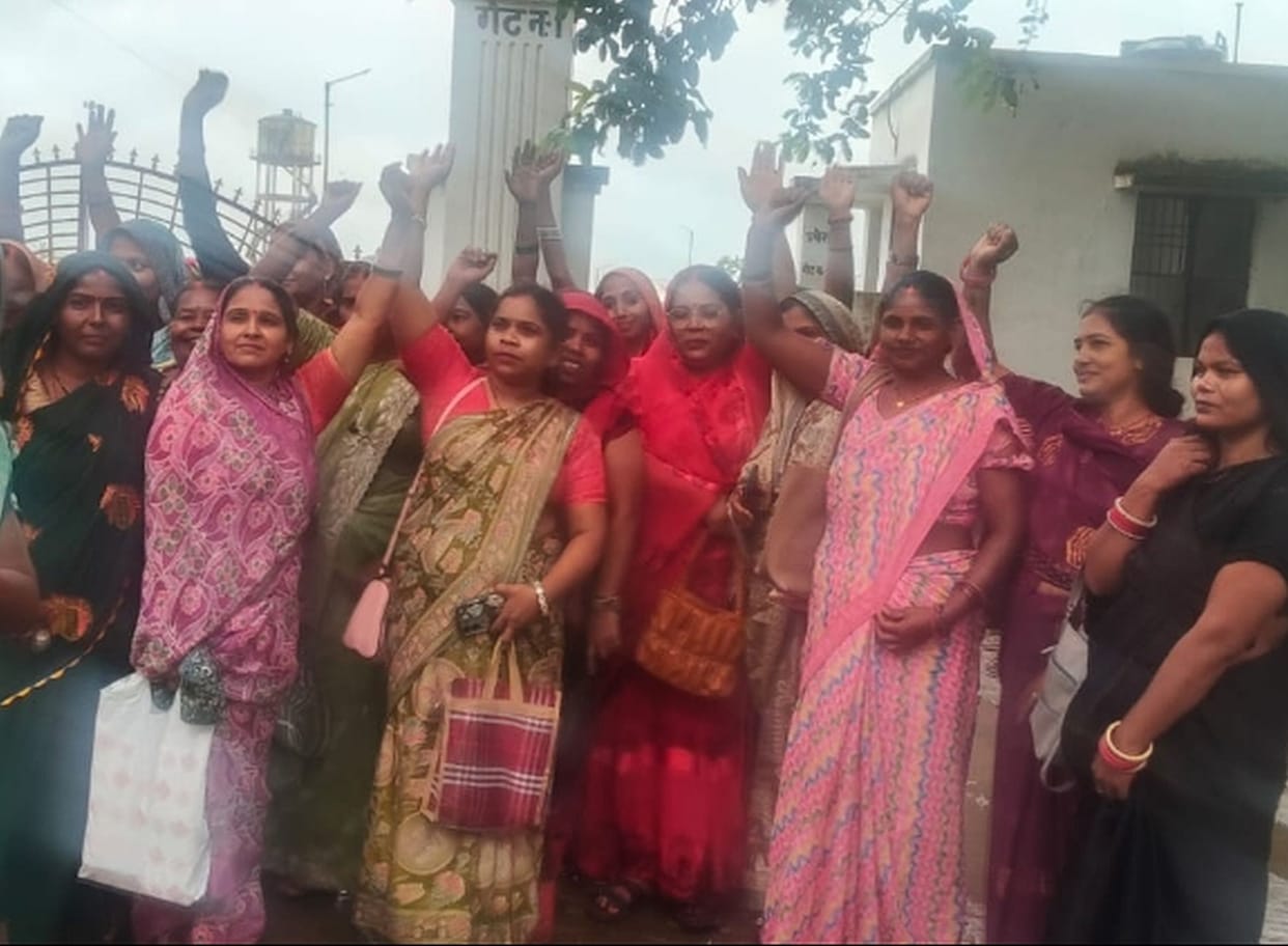 Outrage among 'Sakhis' over non-payment of honorarium.
