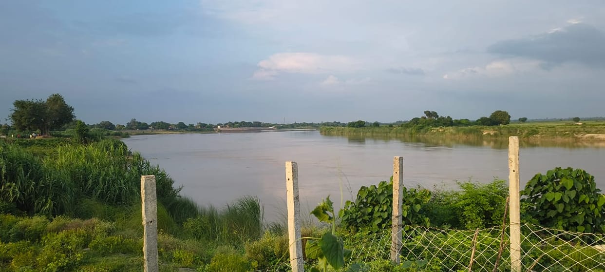 Rapti's water level rose by 2.5 meters in 48 hours.