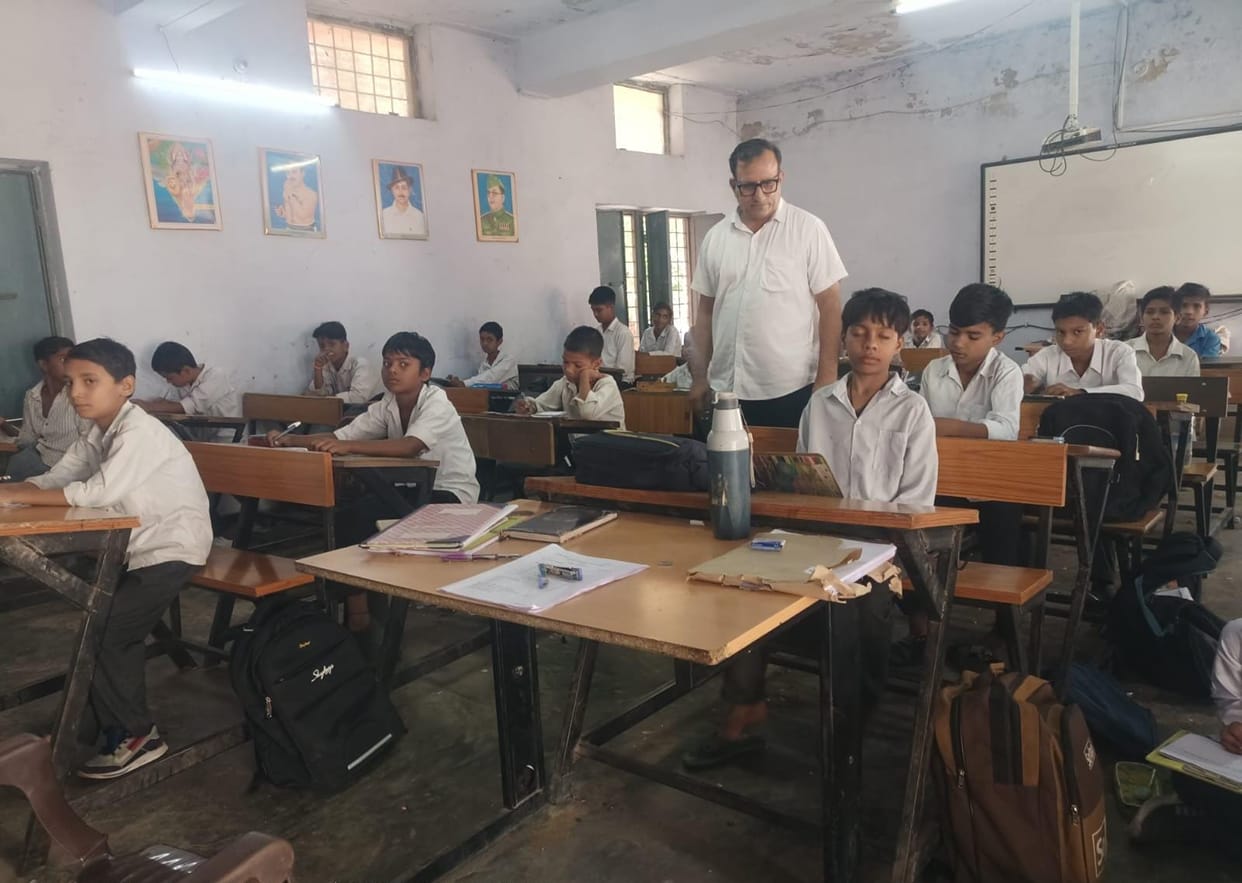 Class 3 question papers did not reach the schools; the paper was sent via WhatsApp later