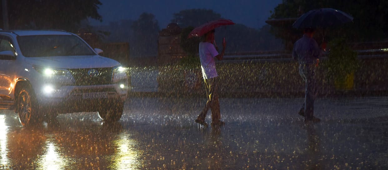 Mercury took a nosedive amidst heavy rain