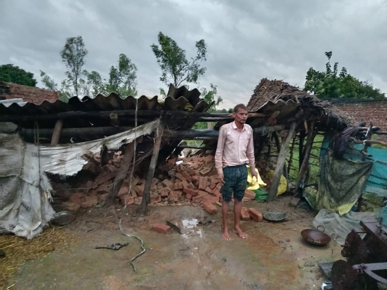 Two people critically injured after the roof of a mud house collapsed.