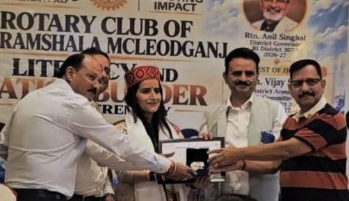 Anjana receives Literacy and Nation Builder Award