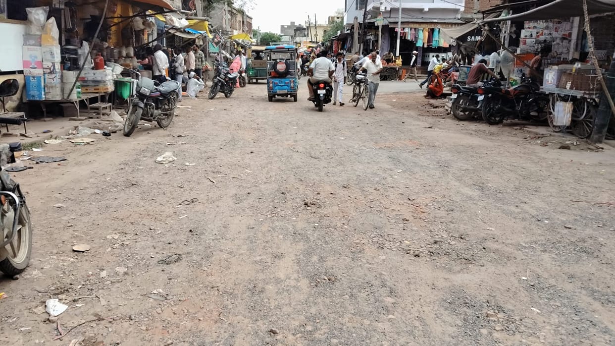 Pinahat market road dilapidated due to heavy vehicles.