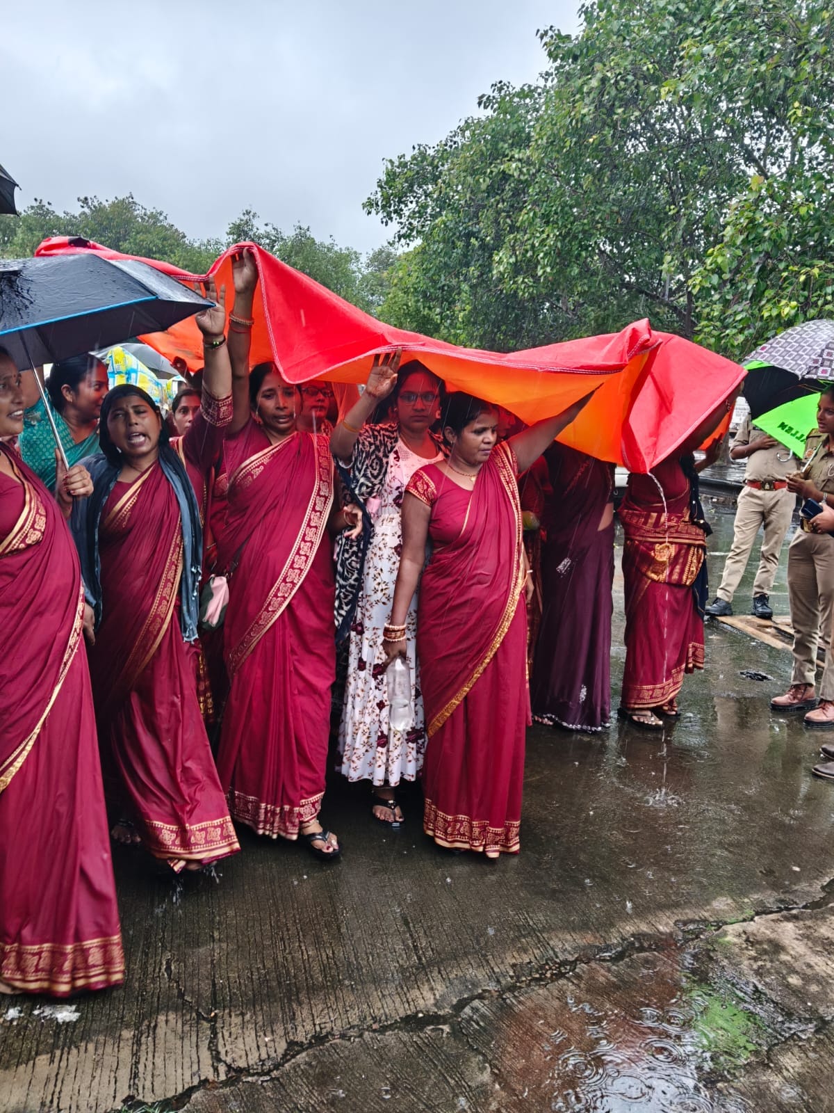 Rising Outrage: BCs and 'Samuh Sakhis' Take to the Path of Protest