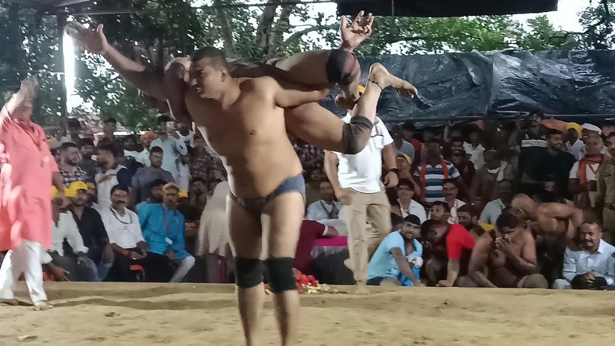 Wrestling match at Bhilgaur Shivalaya Ghat; Arvind wins bout