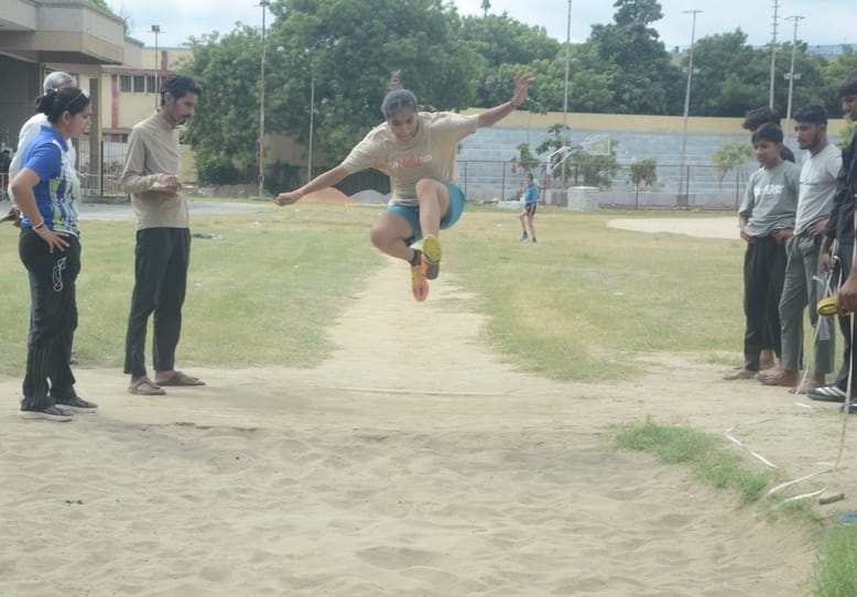 32 players from Agra selected for the divisional athletics team.