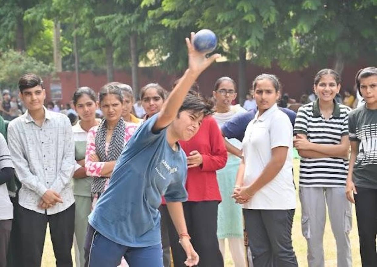 Renu wins in shot put; Anshika wins in the 4x100m relay race.