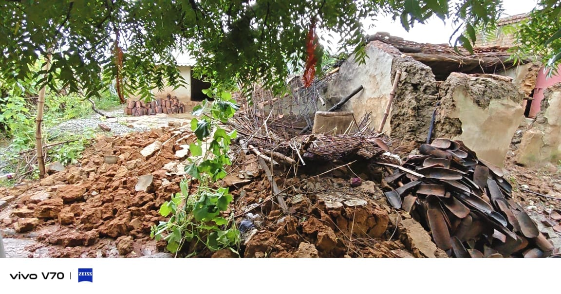 Mud wall collapses due to incessant rain; two teenage girls injured.