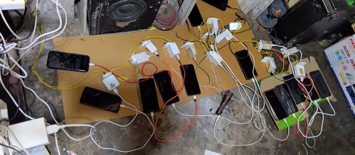 Power outage for 72 hours; crowds at shops with generators to charge mobile phones.