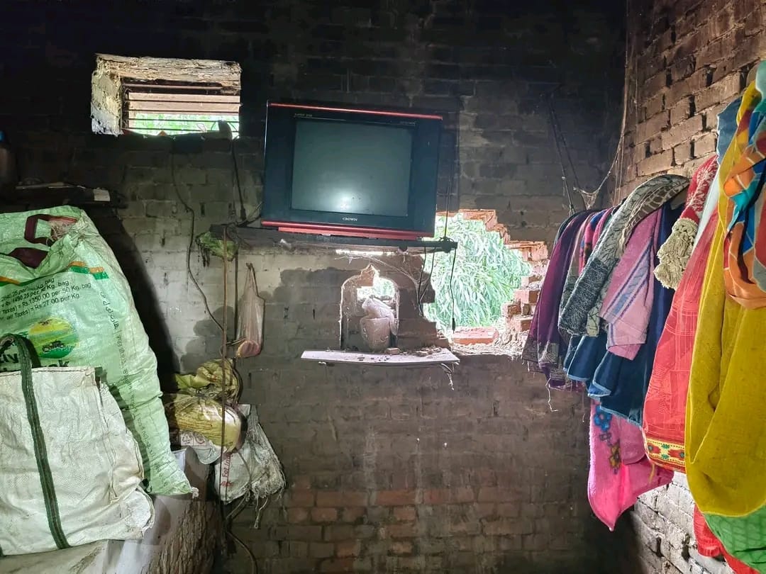 School lock broken; utensils and 60 kg of ration stolen.