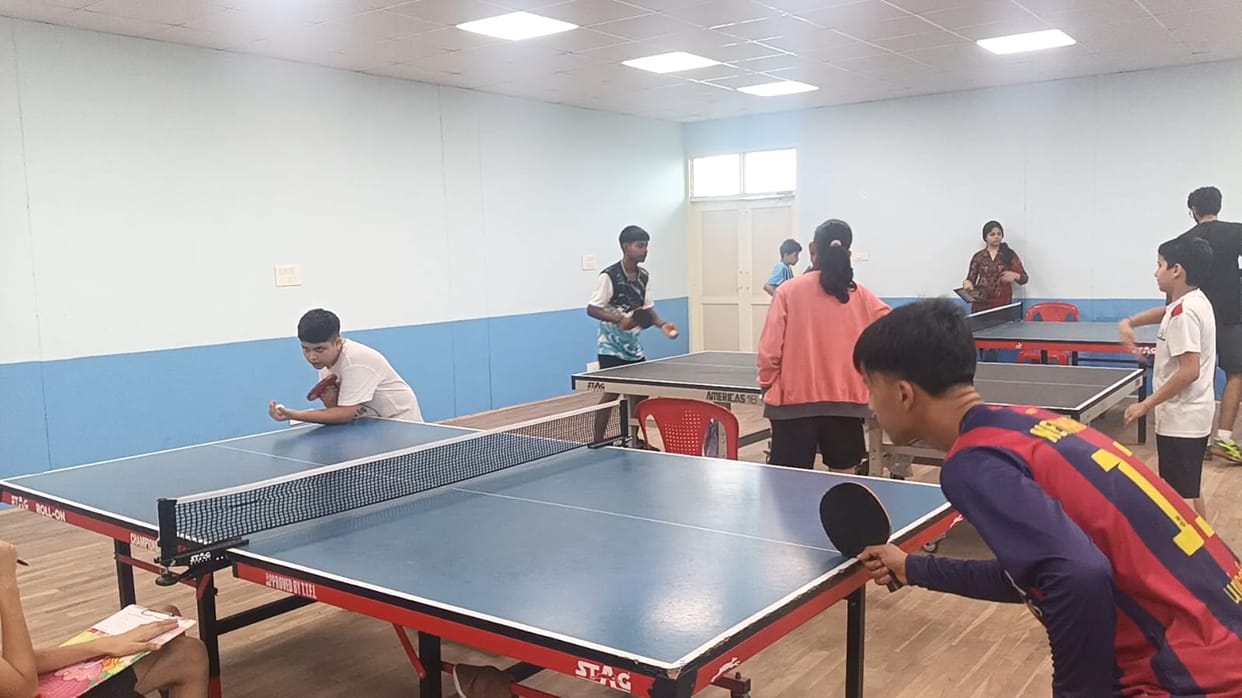 tanle tenis pratiyogita