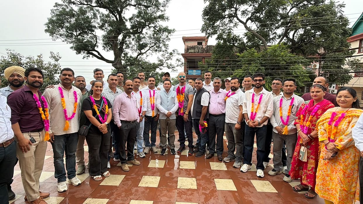 forest employees adhivesan in nahan