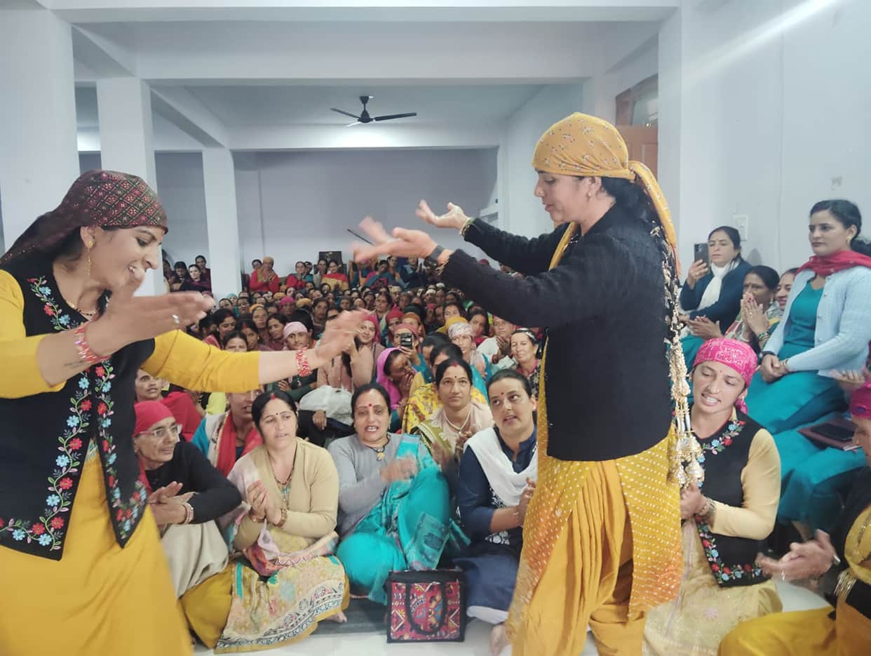 hatti mahila samiti meeting in nohradhaar