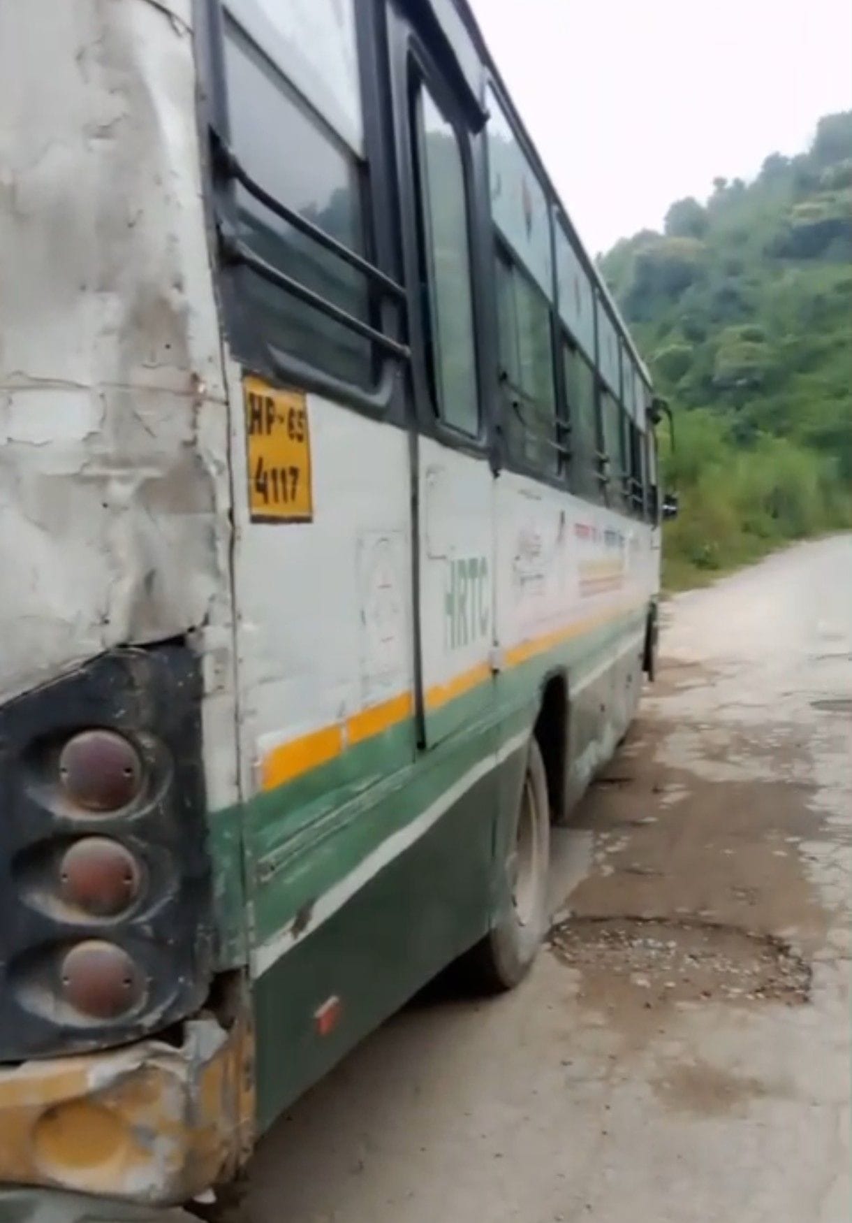 Nalagarh-Shimla HRTC bus sputtered and struggled on the way; passengers inconvenienced.