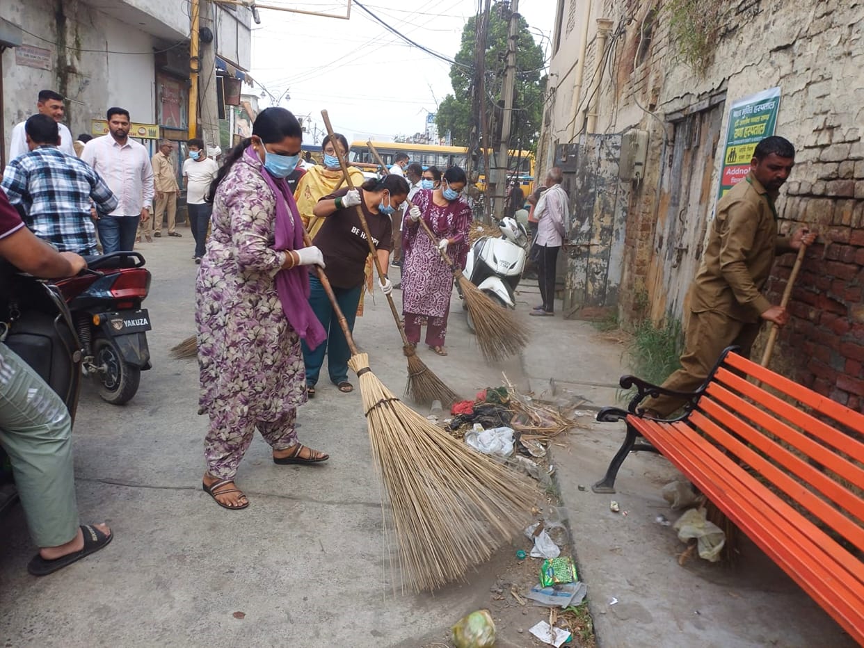 Special cleanliness drive conducted in New Hamida Colony