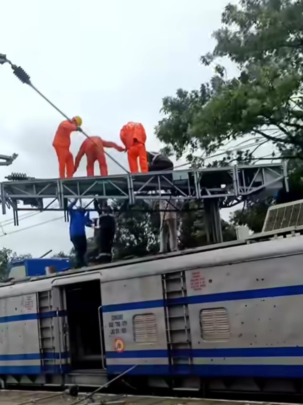 Seven trains between Nepalganj Road and Gonda cancelled for the second consecutive day.