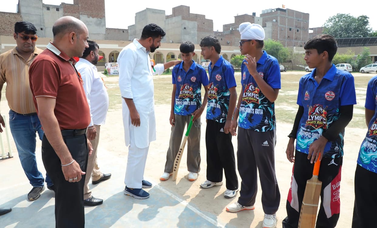 Noni played a century-plus innings and led her team to victory
