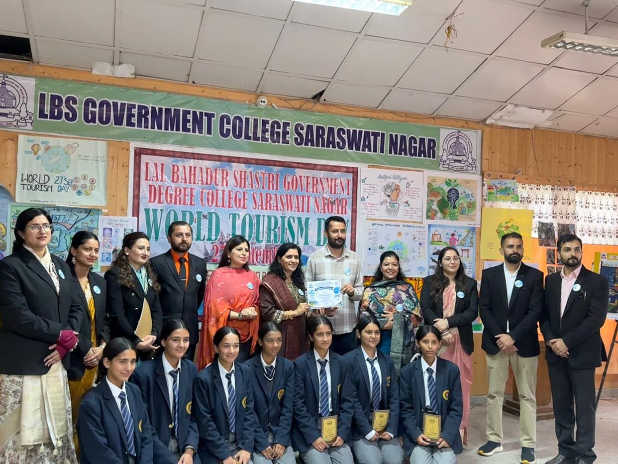 World Tourism Day celebrated with great enthusiasm at Saraswatinagar College
