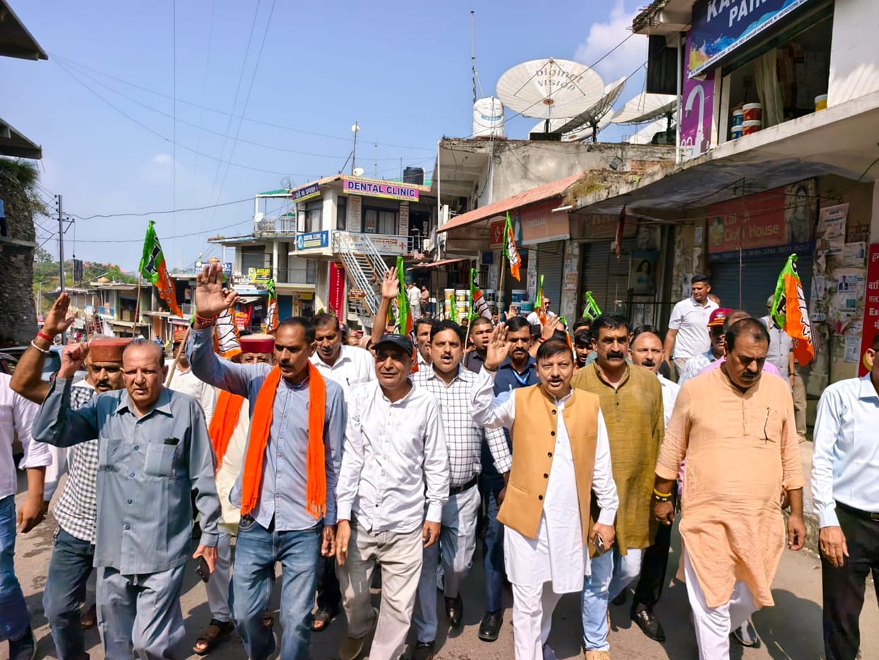 BJP thunders in Bamsan over issues of development and roads.