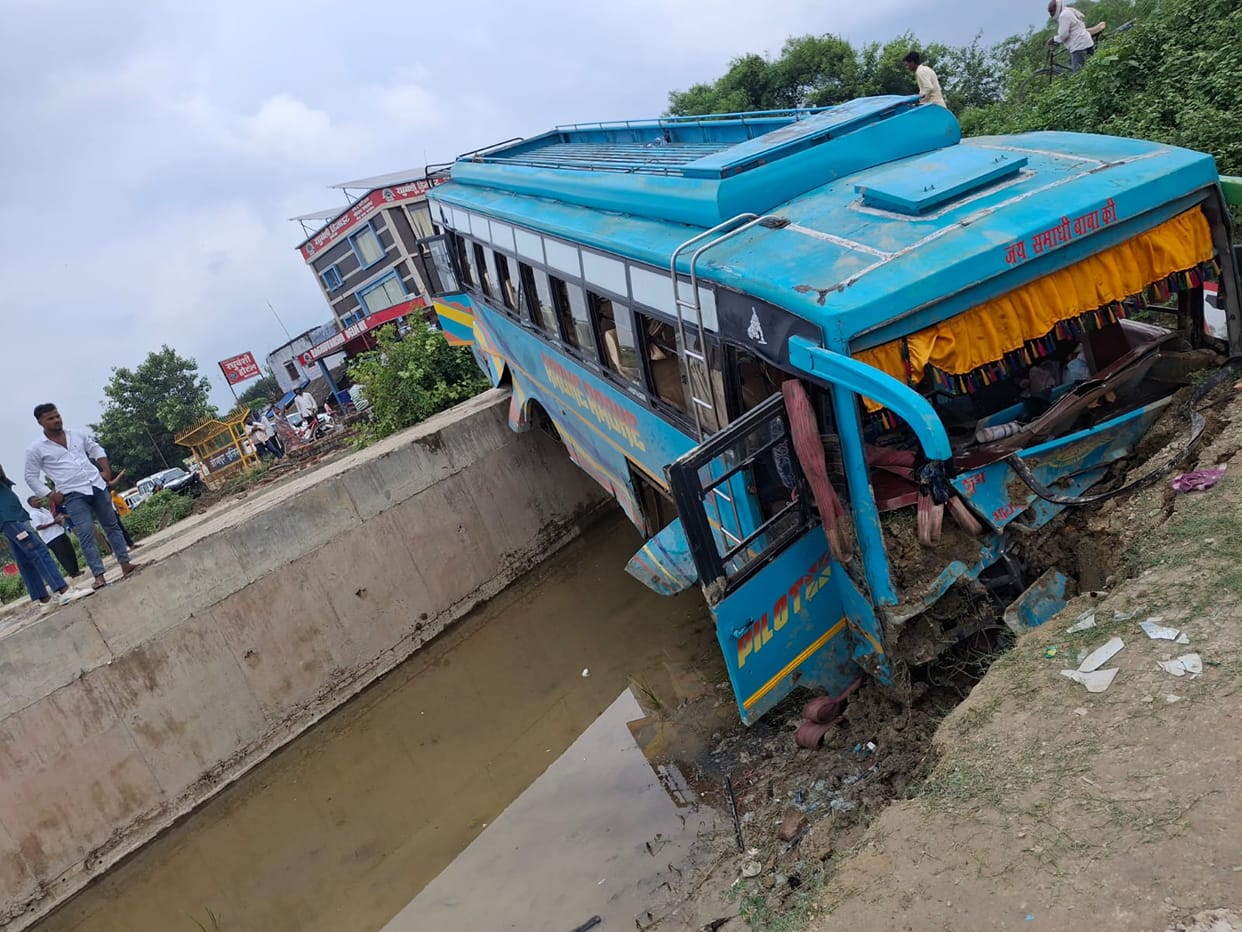 13 injured, six referred after bus carrying pilgrims crashes into under-construction culvert.