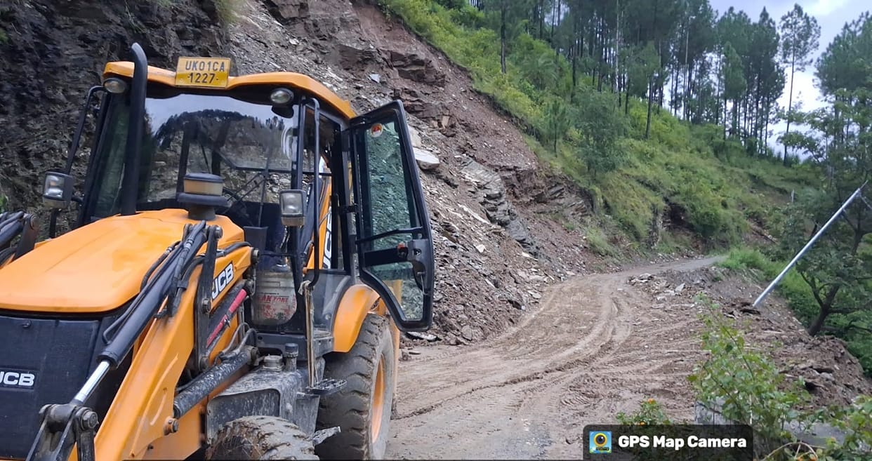 Almora grinds to a halt due to incessant rain; 17 roads closed.