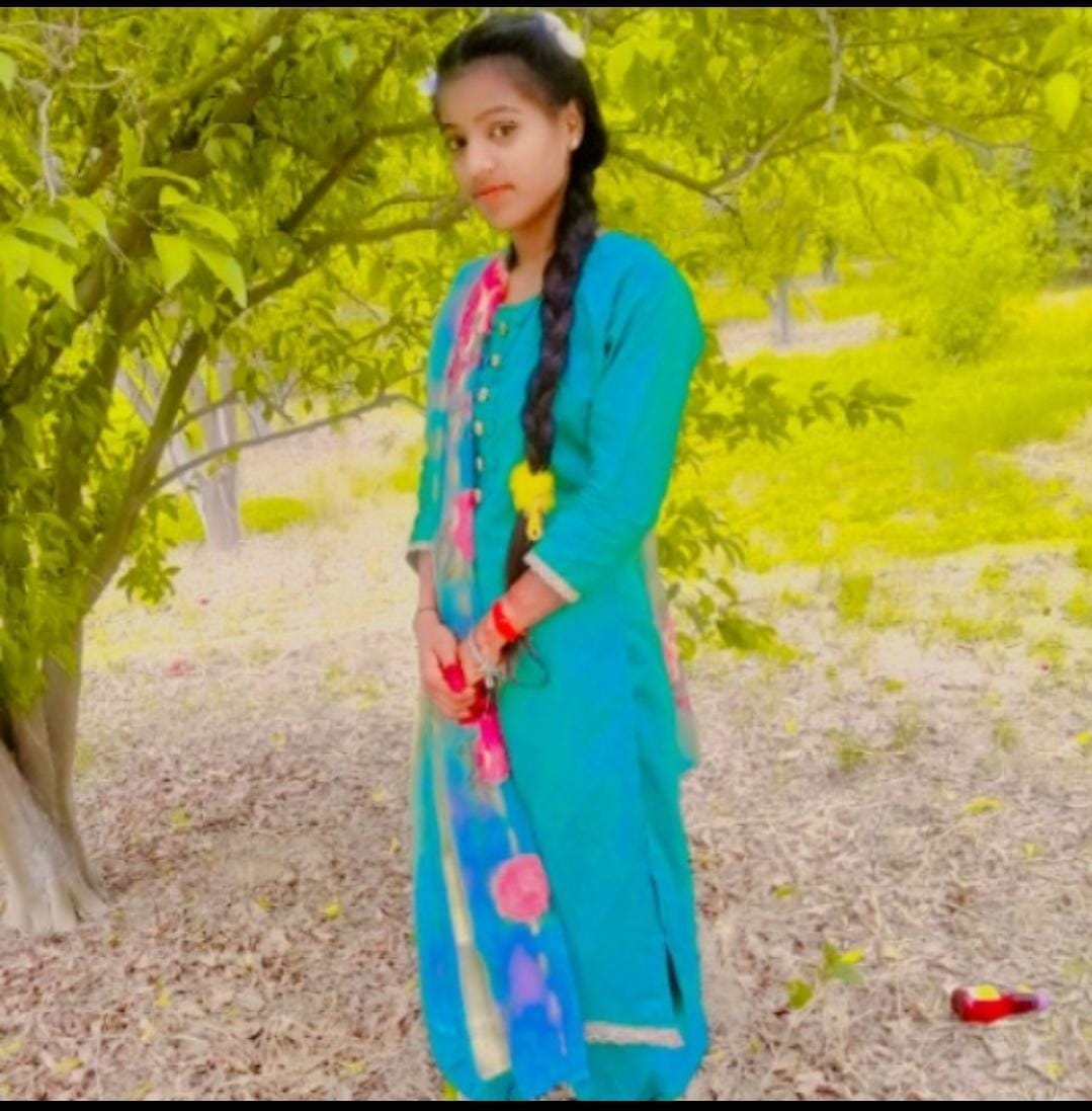 Teenage girl suffering from fever dies; commotion at hospital.