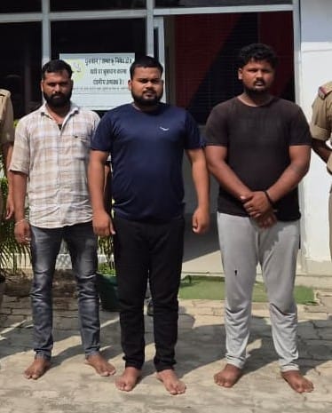 बरियावन बसखारी मार्ग पर मकान-दुकान ढहाने में शामिल पकड़े गए आरोपी। स्रोत मीडिया सेल