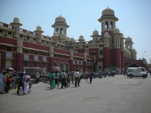 Shortage of drinking water and toilets in the circulating area