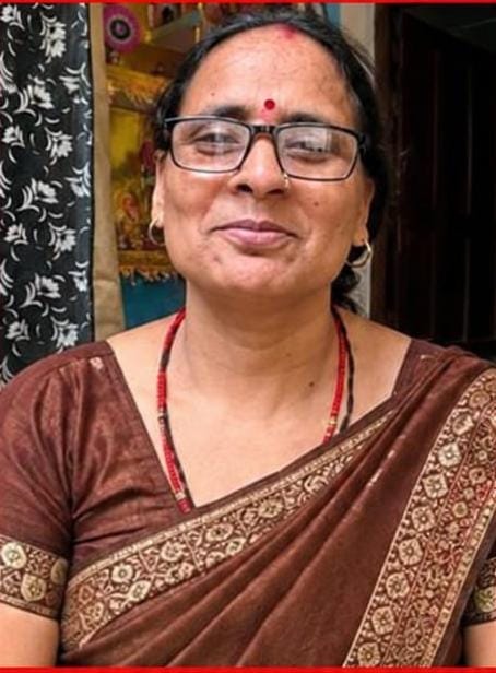 Body of missing woman found on Betwa riverbank; jewelry missing.