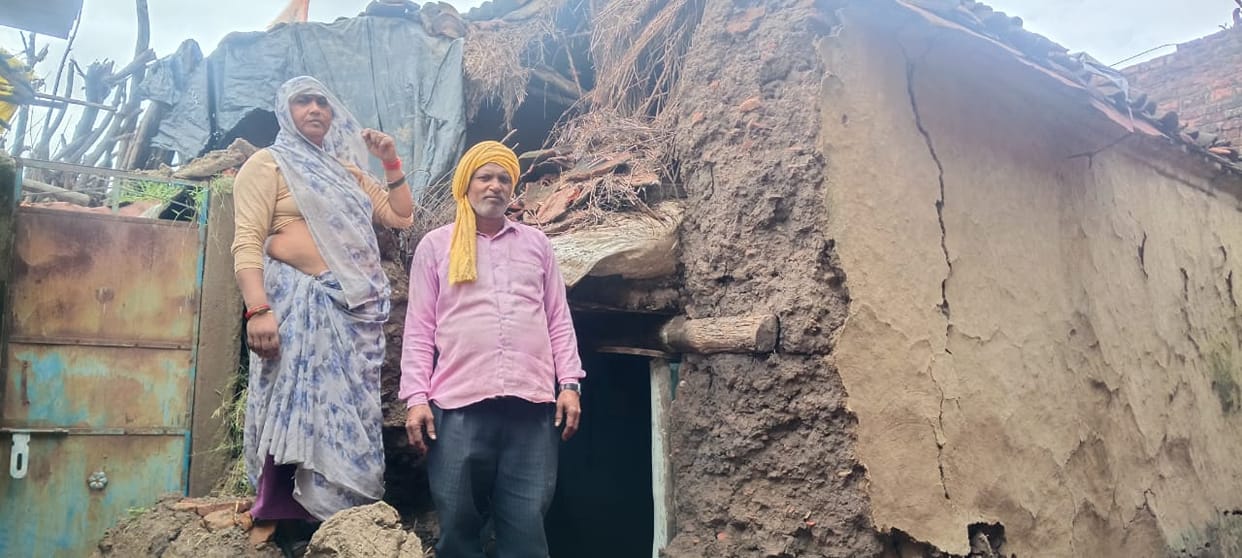 More than a dozen houses collapsed due to rain; affected people have been sheltered in panchayat buildings.