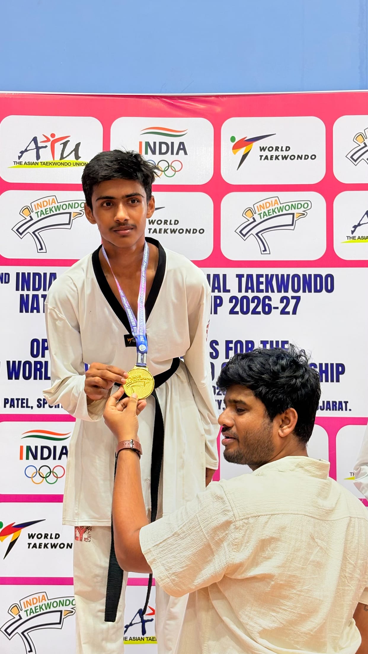 Banda's Saksham Thakur wins gold at National Taekwondo Championship