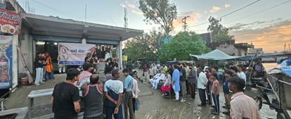 गांव सिसौली में नमो सेवा अनकही कहानी कार्यक्रम के तहत नाट्य प्रस्तुत करते कलाकार। स्त्रोत:- संव