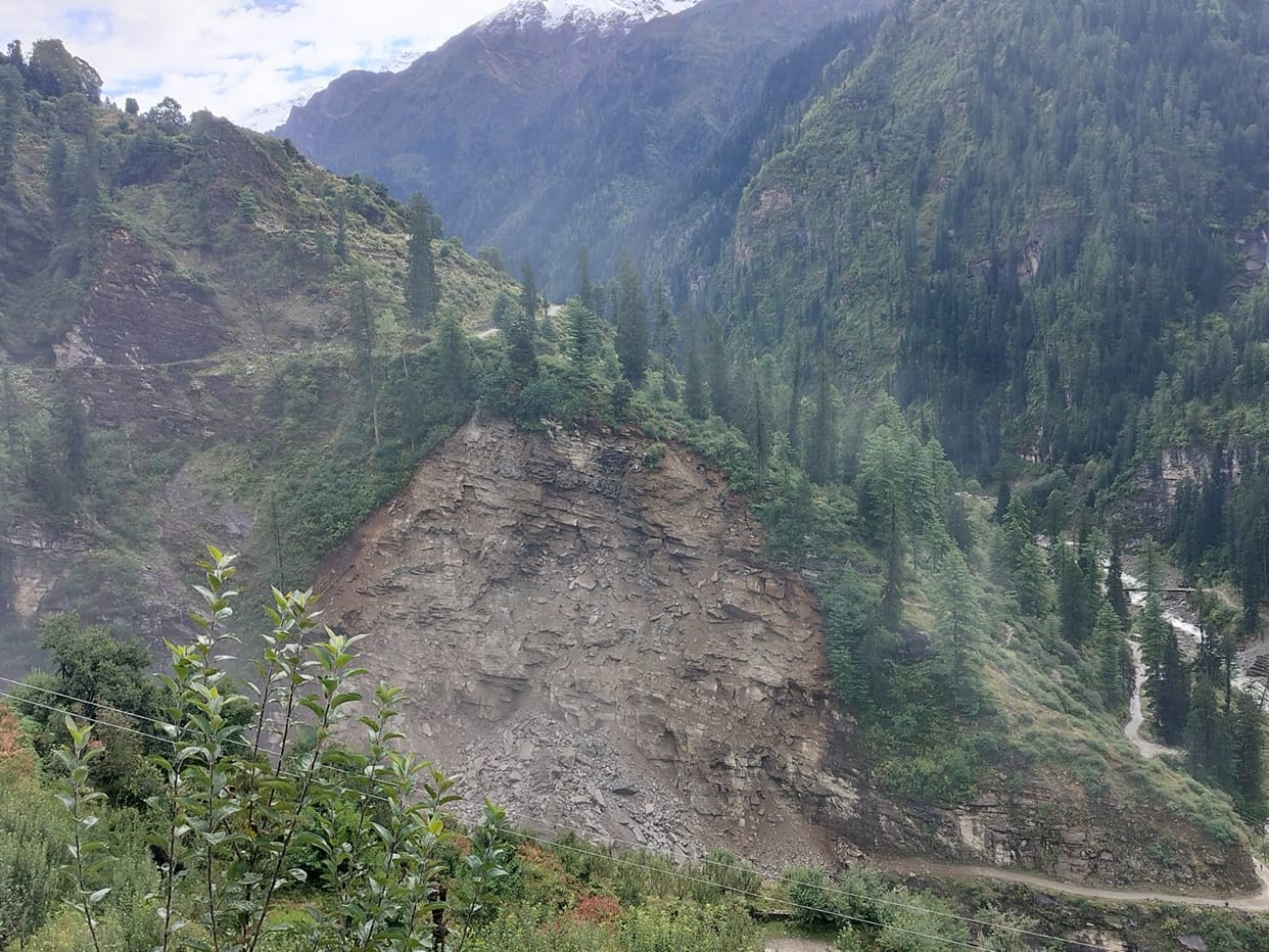 SDM inspected the landslide-affected area in Janglikh