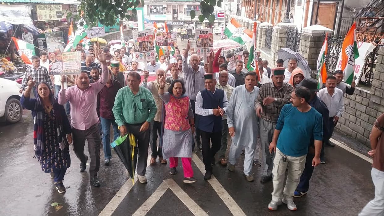Congress protests against the CEC; demands Chief Election Commissioner's resignation.