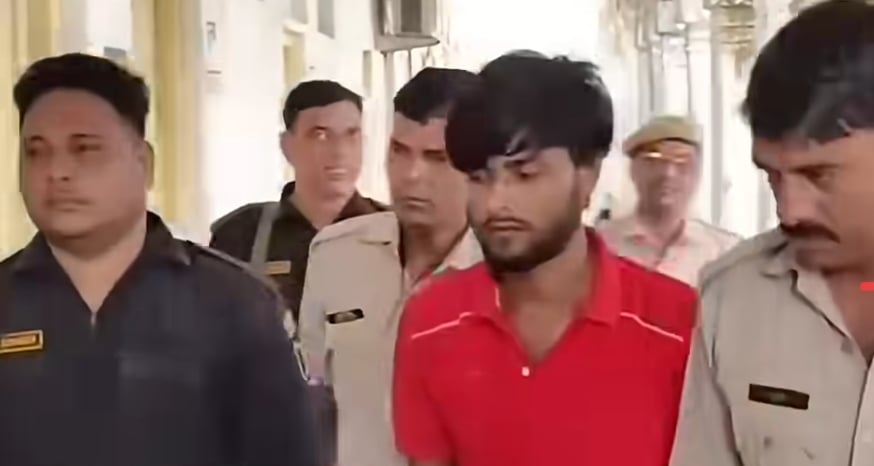 आरोपी