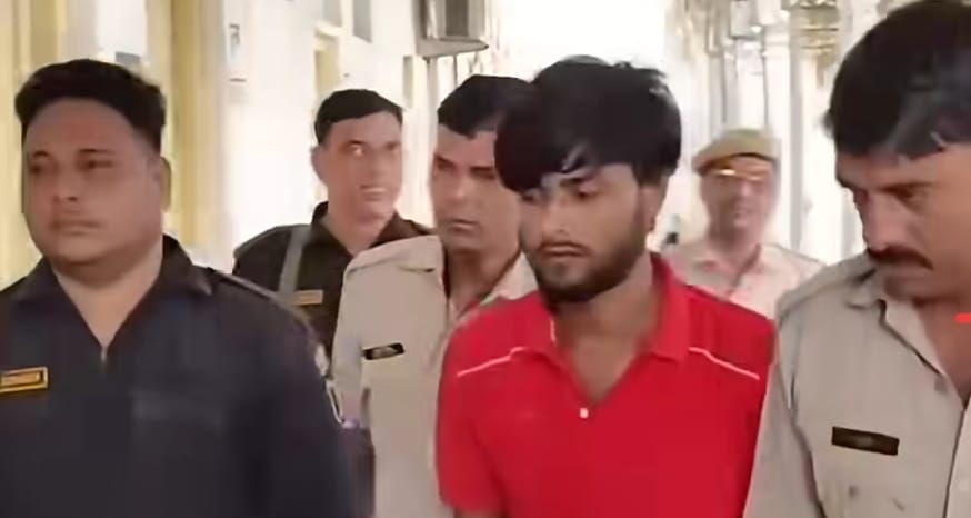 आरोपी