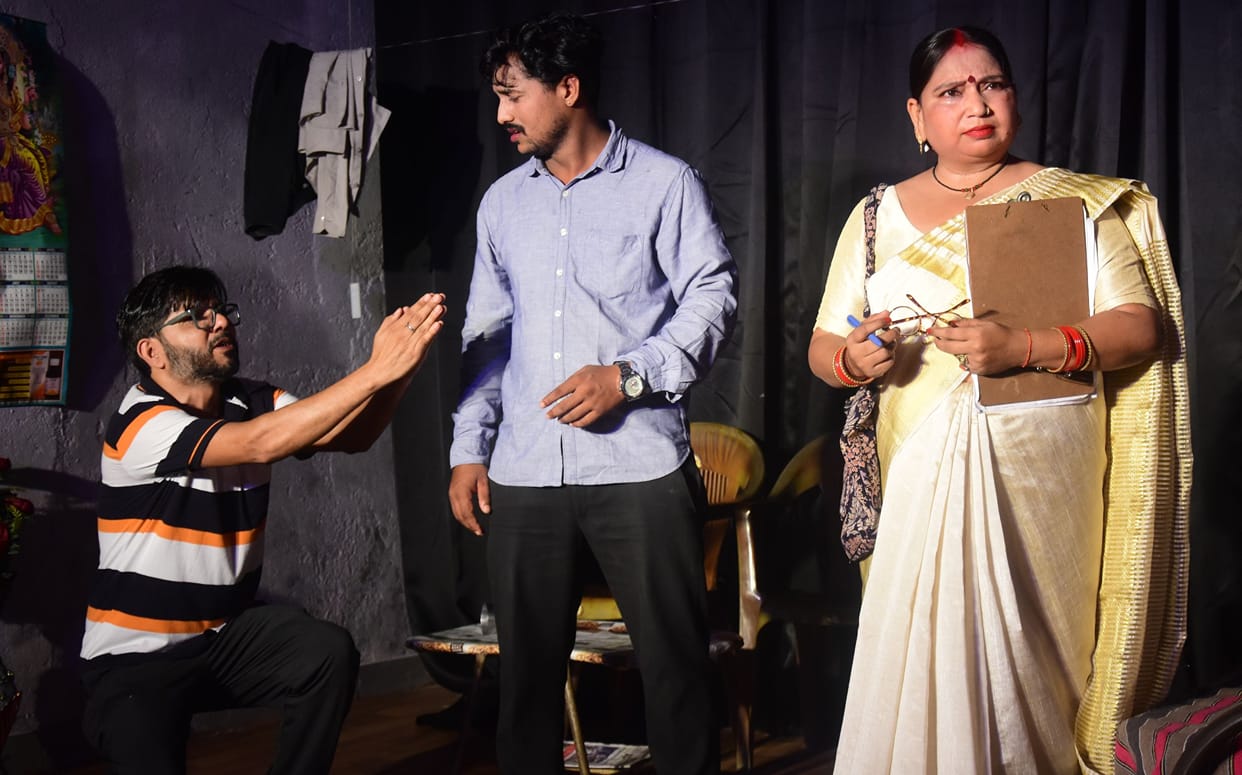 The poor fellow tickled them and conveyed a message about the harmful consequences of lying