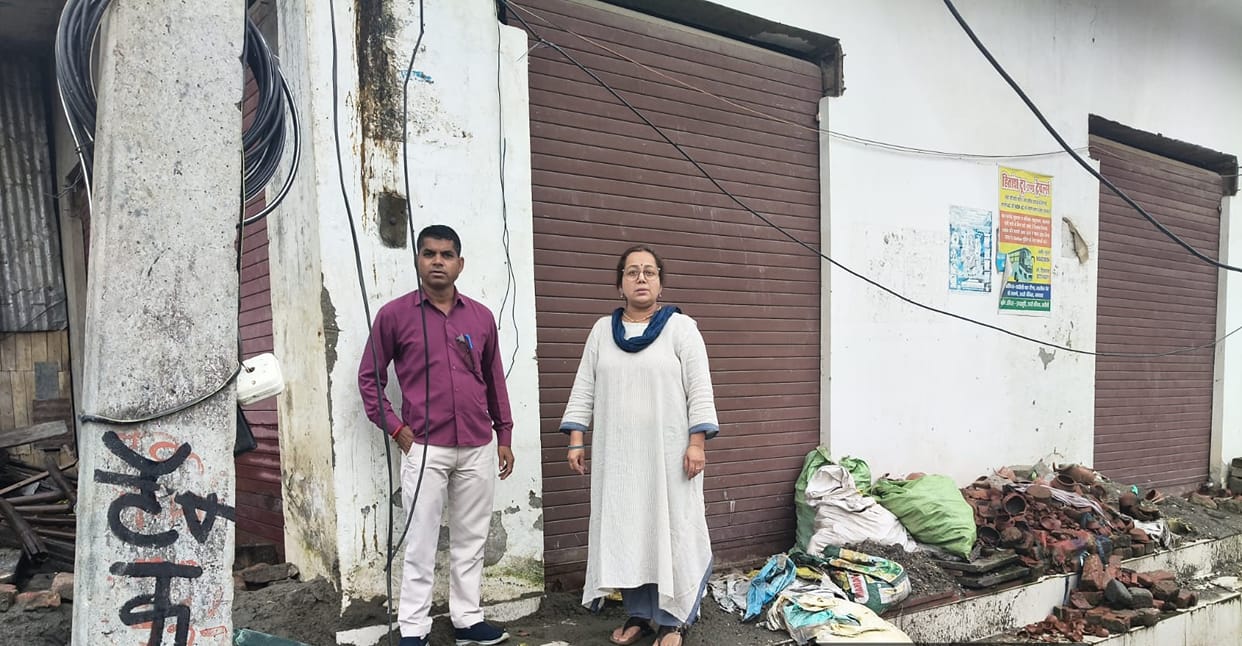 EO issues warning over cutting of shop locks.