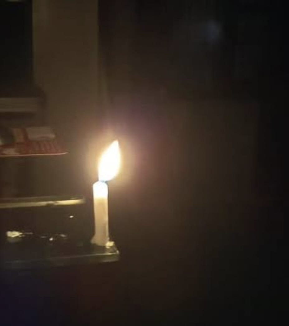मोमबत्ती का सहारा