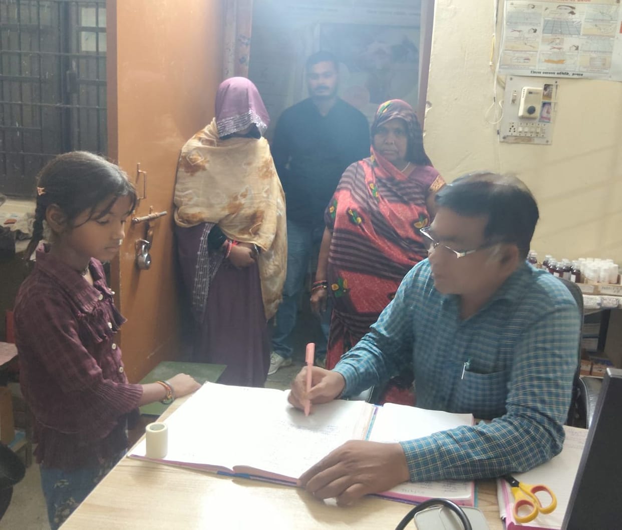 Doctor on leave pharmacist provided treatment.