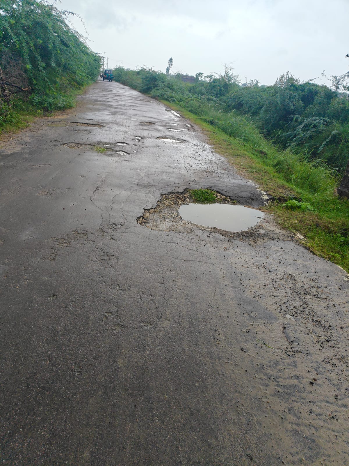 Prime Minister's road in shambles; commuters endure a bumpy ride
