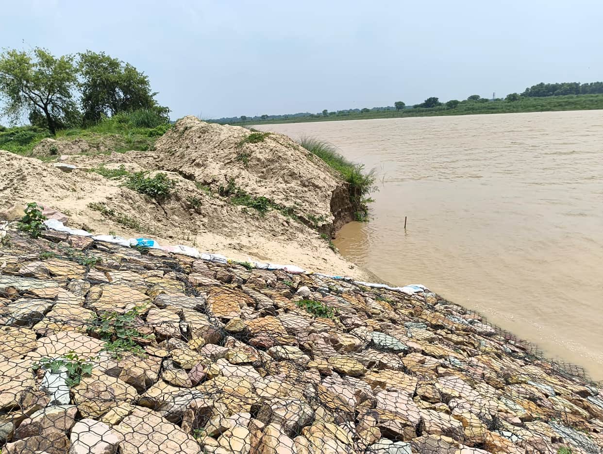 Rapti and Gorra rivers rise by nearly two meters; Saryu's water level also increases.