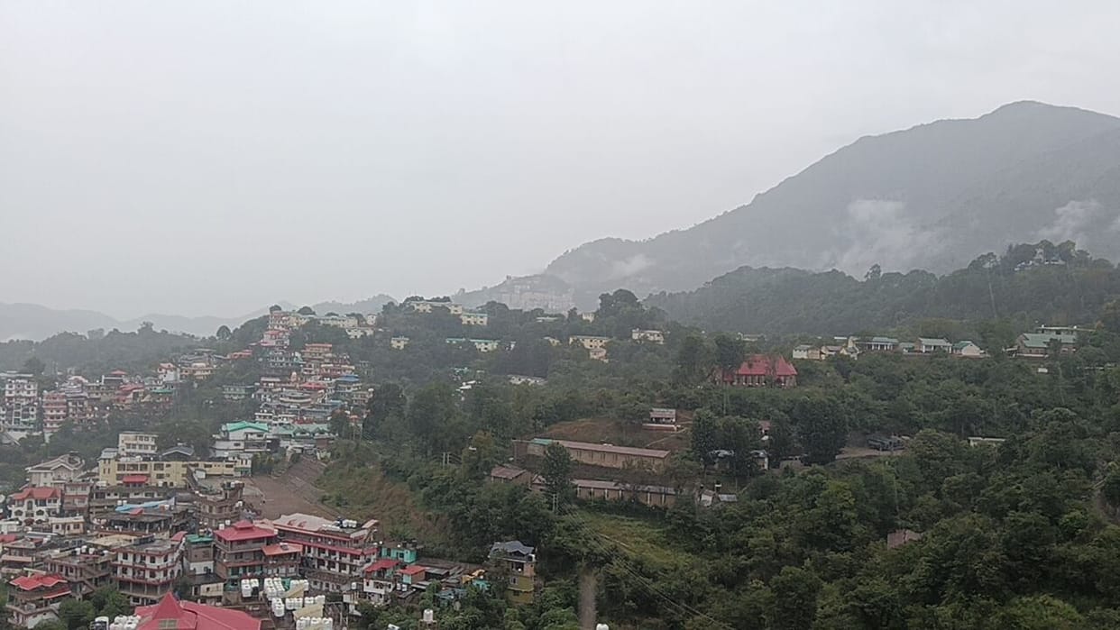 Rain in the last week of September; temperature dropped by 4.3 degrees.