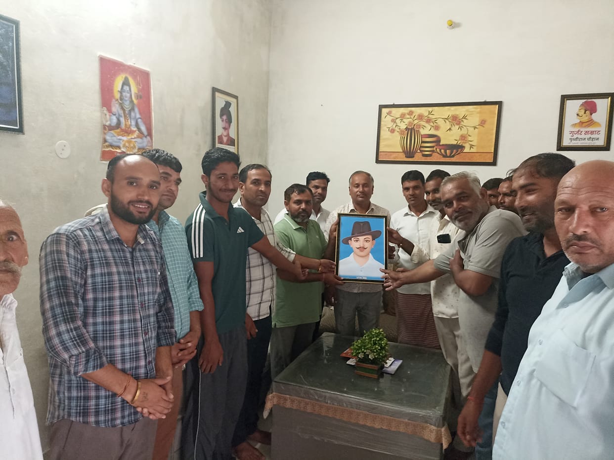 Floral tributes paid on the birth anniversary of Shaheed Bhagat Singh.