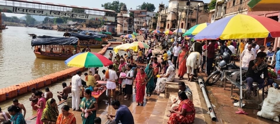 Bustle returned to Ramghat as the floodwaters receded.