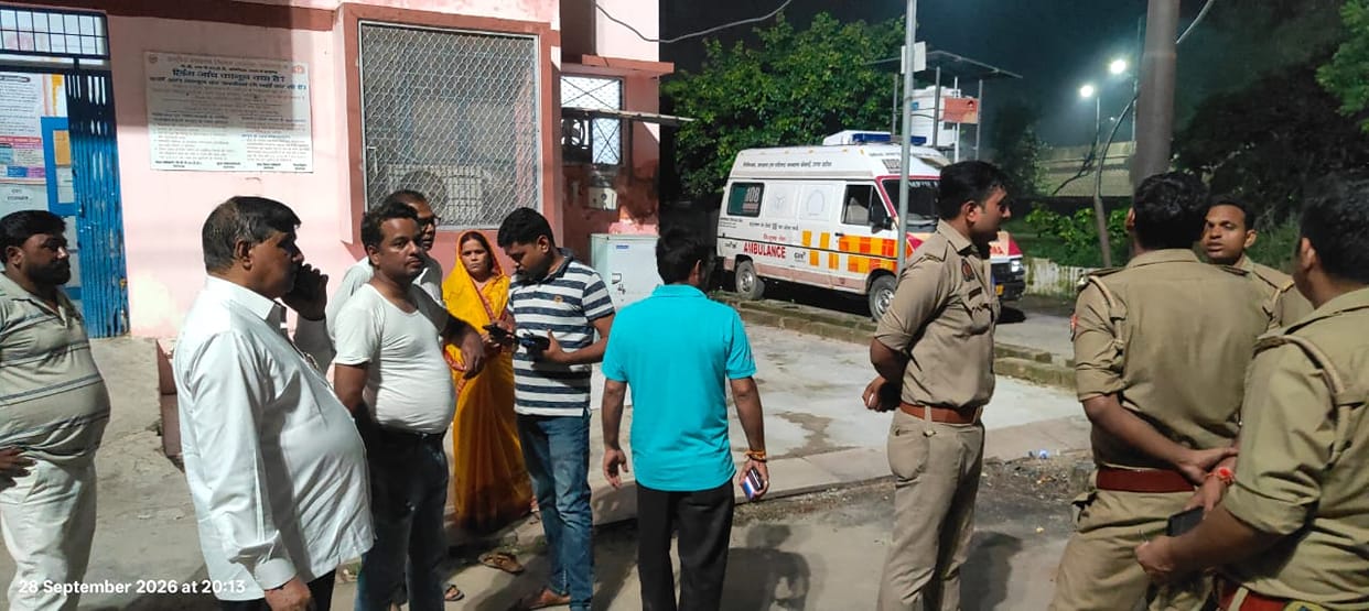 Bike rams into stationary truck; youth loses his life
