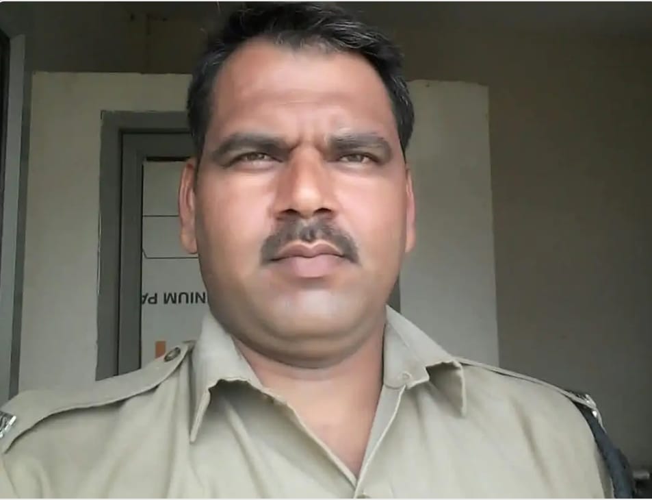 CISF jawan passes away; mourning in the village.