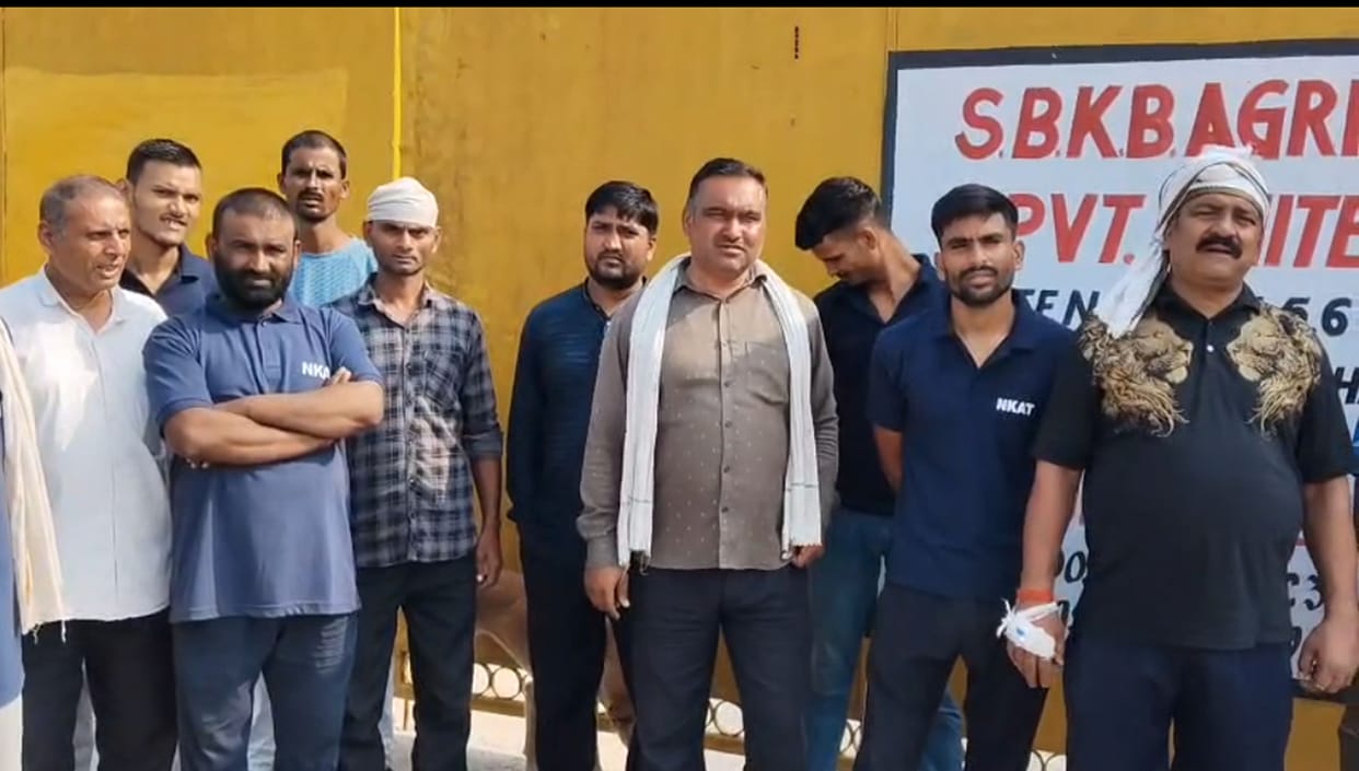 Warehouse workers halt work over delay in honorarium payments.